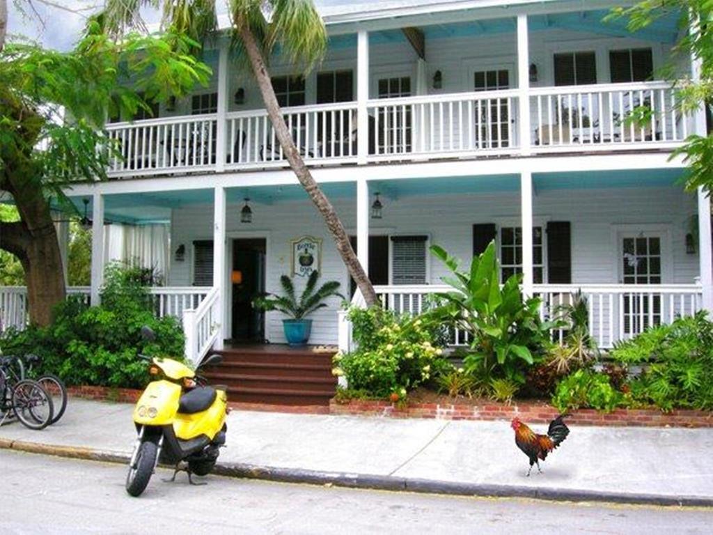 Frances Street Bottle Inn Key West Exterior photo